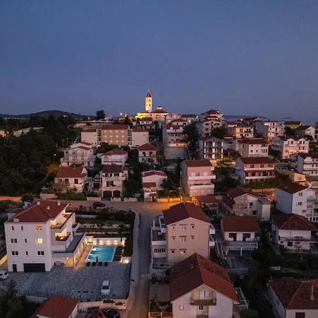 Villa Barbara & Zoran With Free Parking And Heated Swimming Pool Seget Vranjica Exterior photo