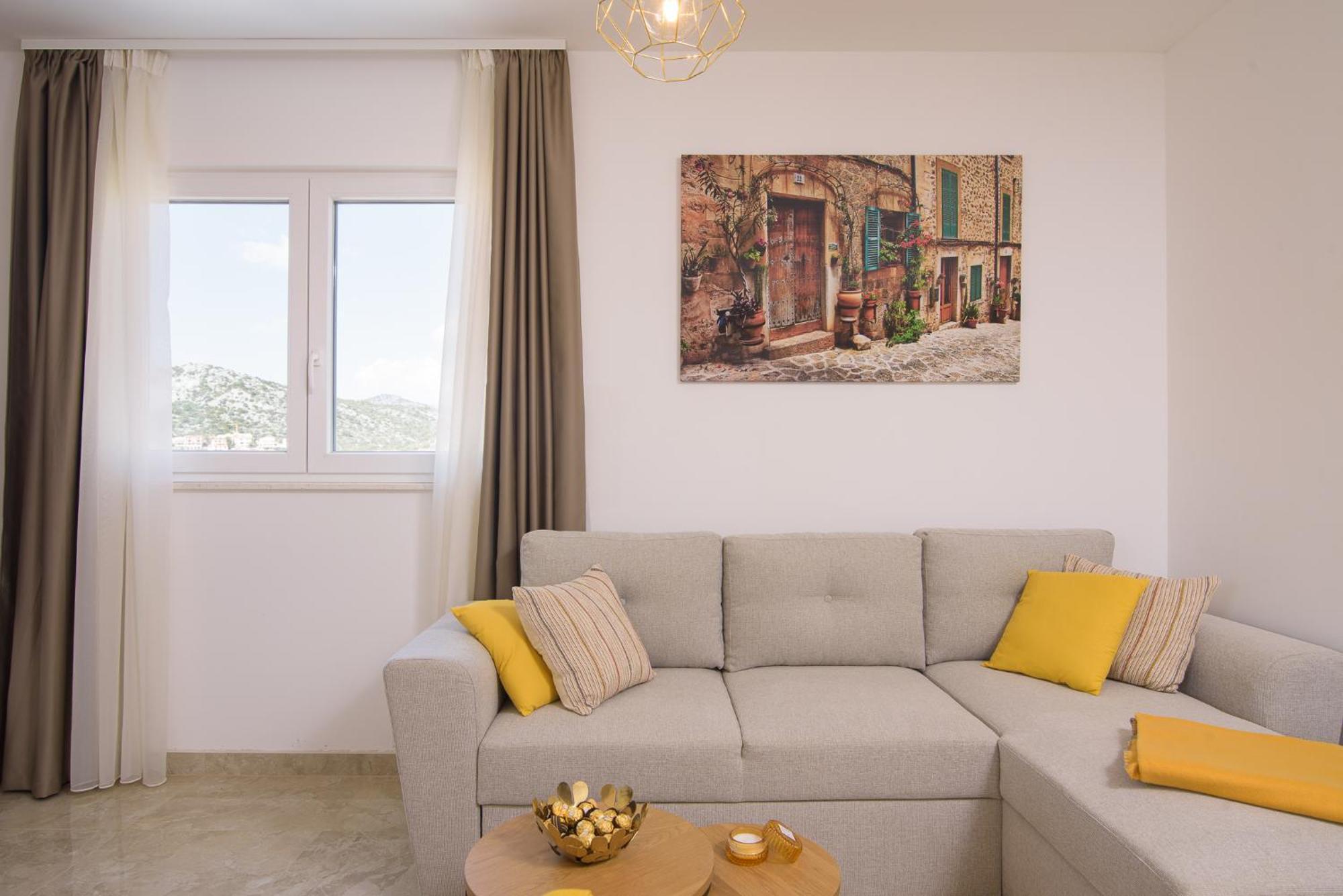 Barbara & Zoran With Free Parking And Heated Swimming Pool Apartment *