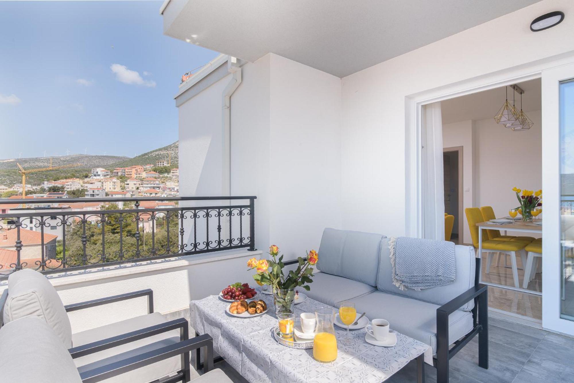 Barbara & Zoran With Free Parking And Heated Swimming Pool Apartment *