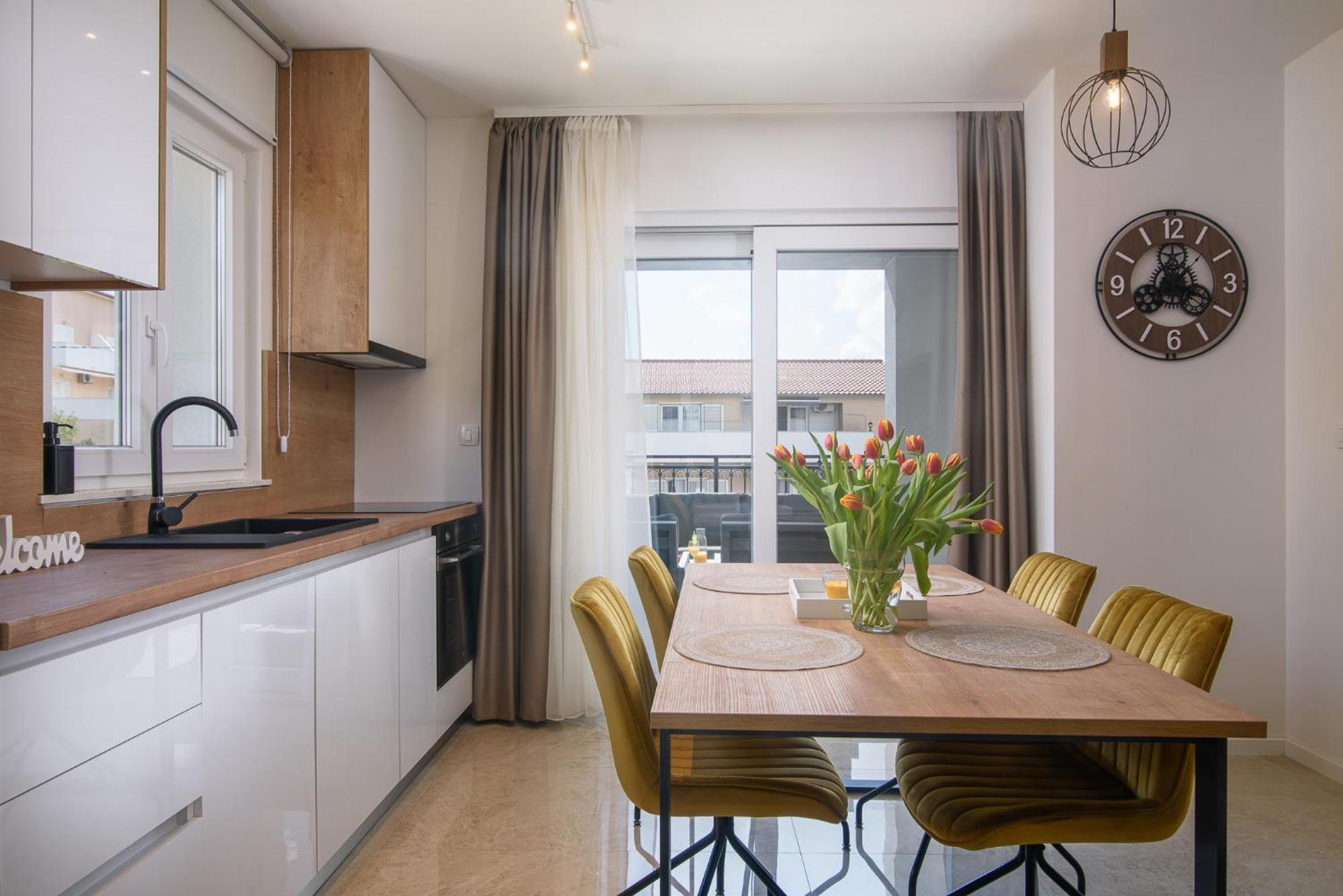 Apartment Barbara & Zoran With Free Parking And Heated Swimming Pool *