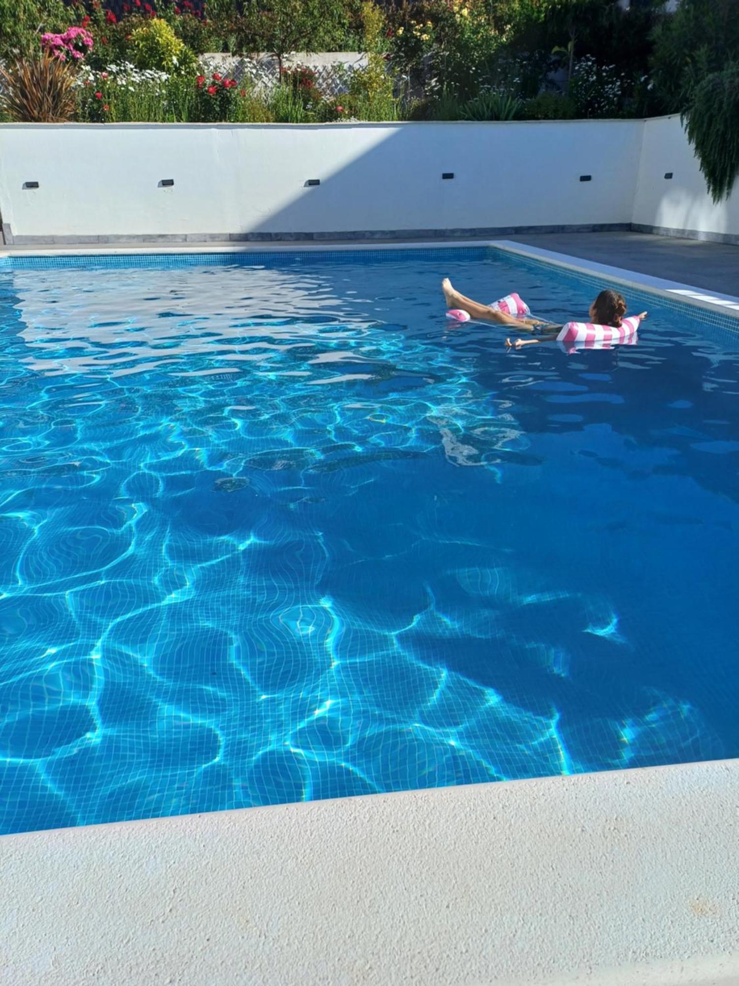 Apartment Barbara & Zoran With Free Parking And Heated Swimming Pool *