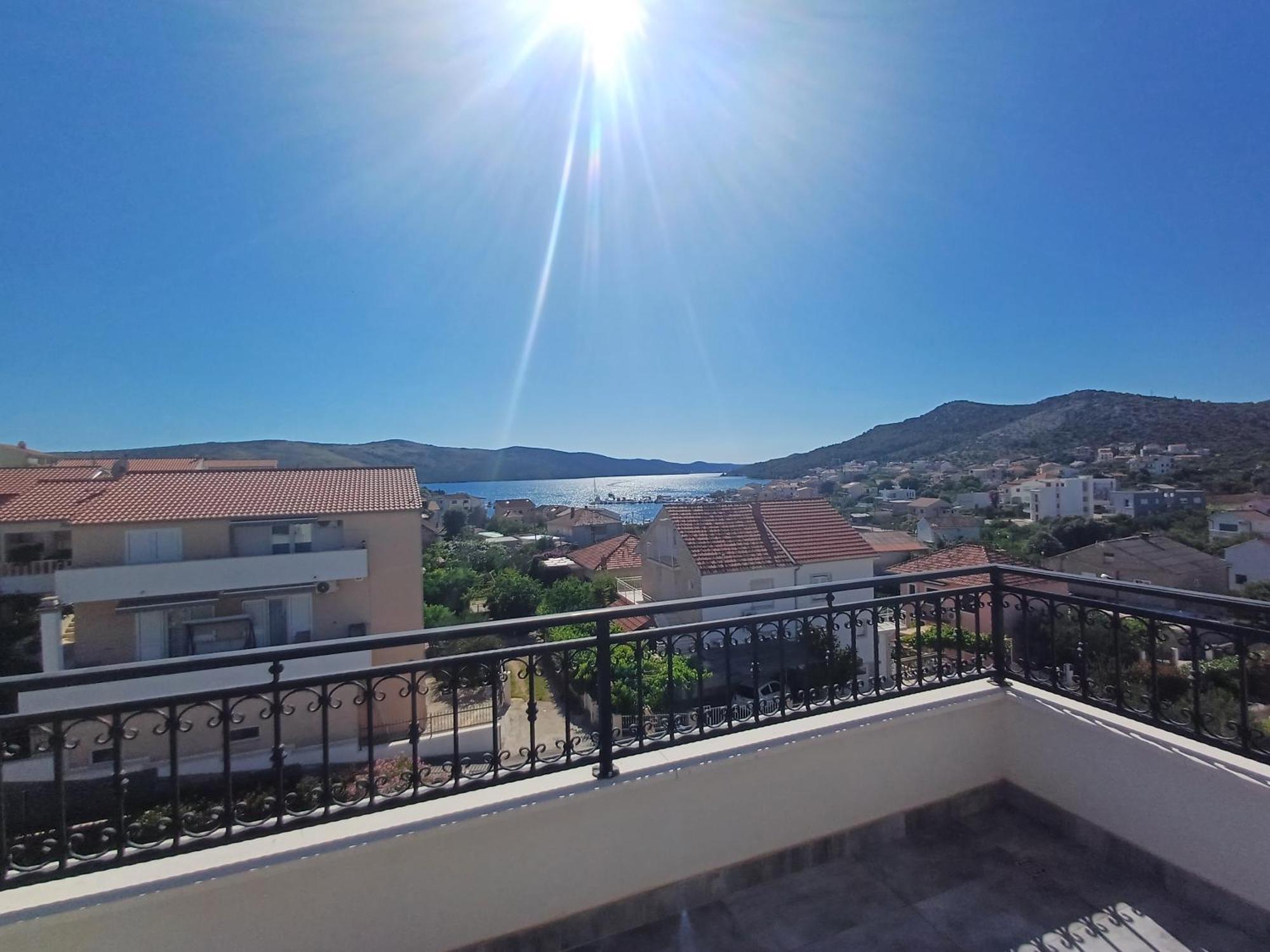 Apartment Barbara & Zoran With Free Parking And Heated Swimming Pool *
